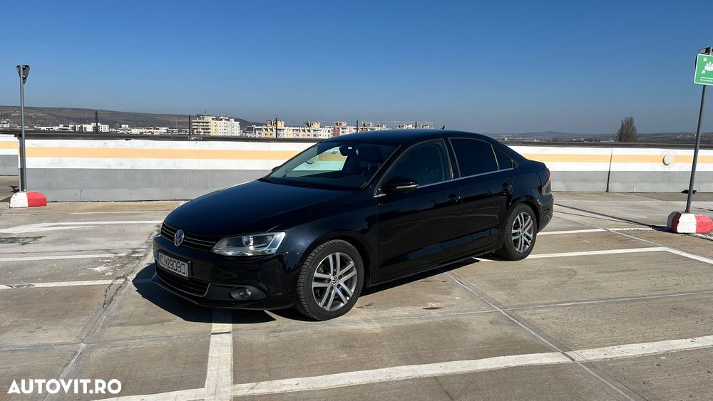 Volkswagen Jetta 1.6 TDI CR DPF DSG Comfortline - 3