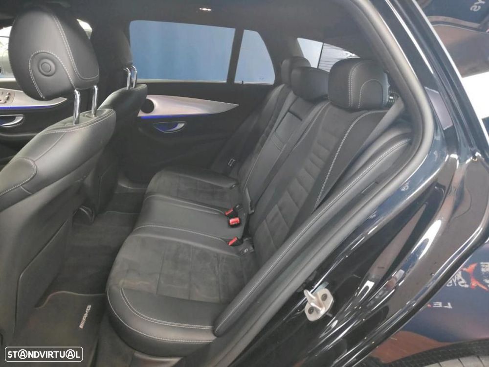 Mercedes-Benz E 300 de AMG Line - 6