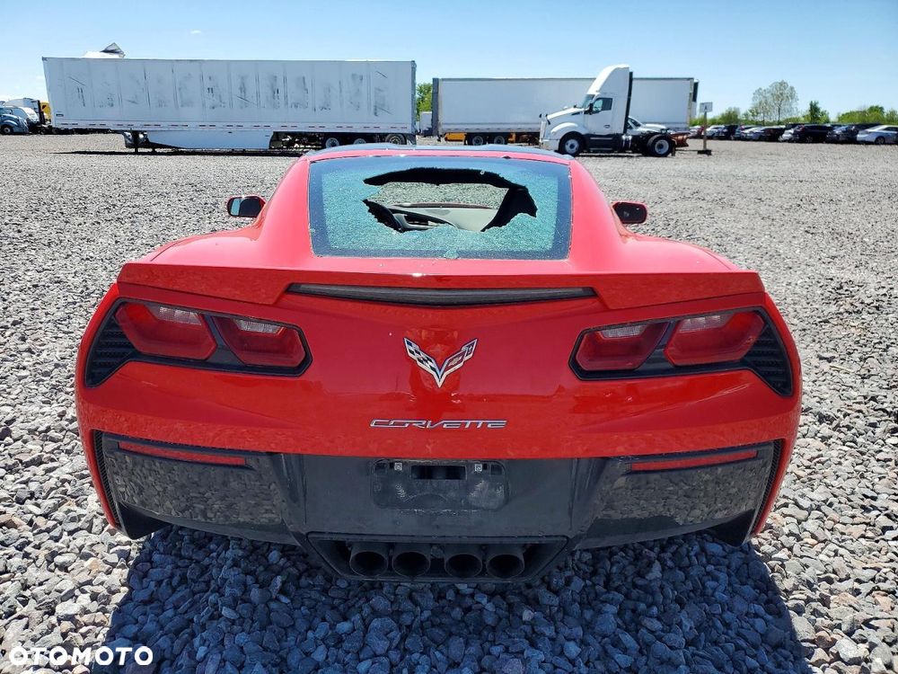 Chevrolet Corvette - 11