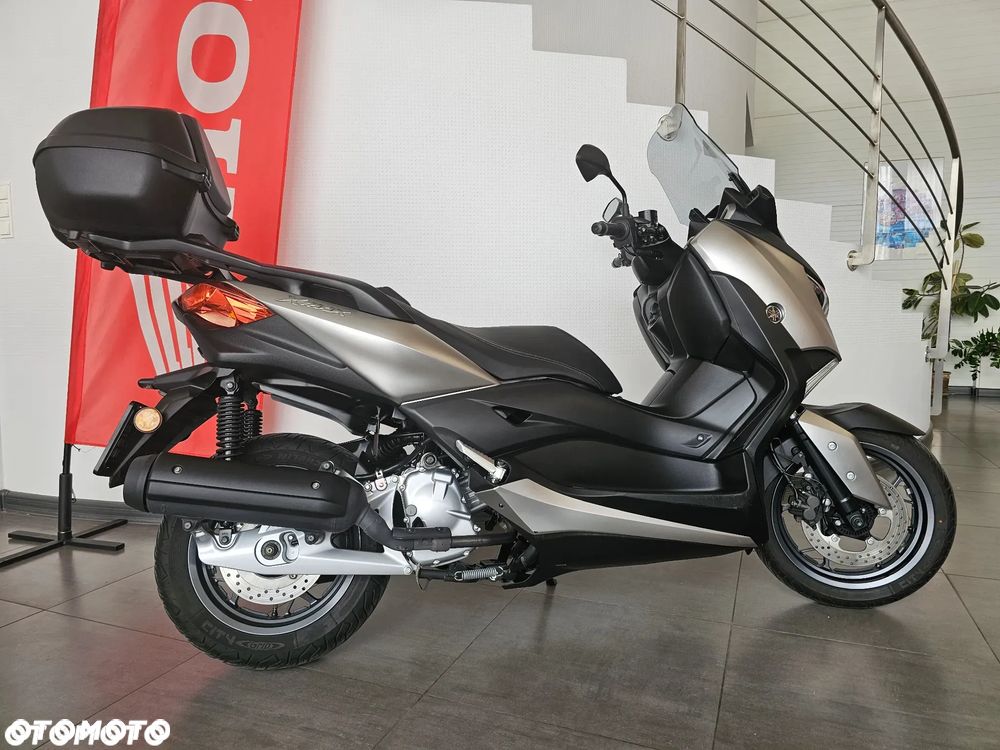 Yamaha X-max - 4