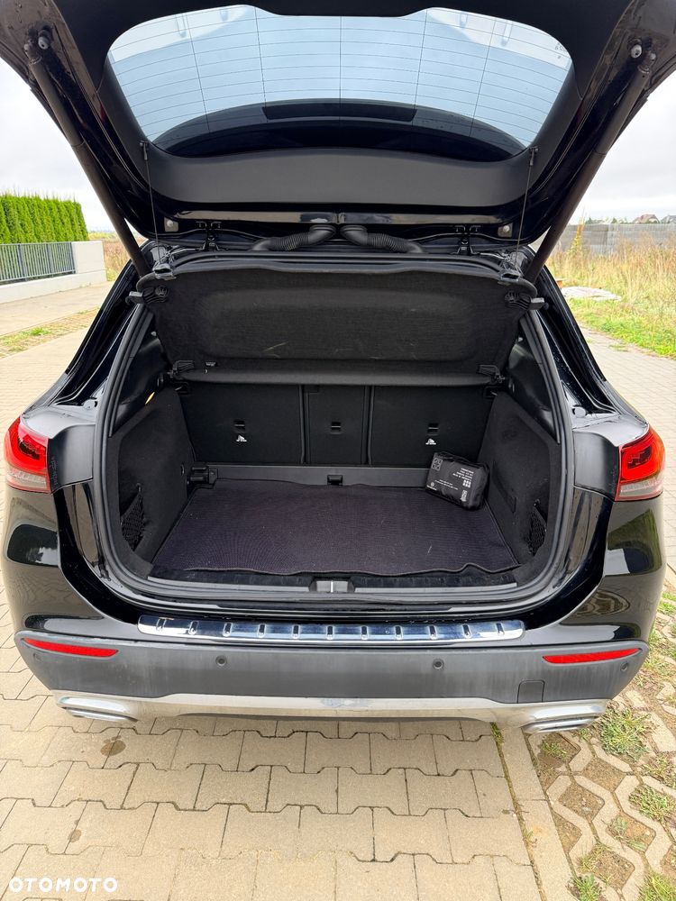 Mercedes-Benz GLA 200 d 8G-DCT Progressive - 22