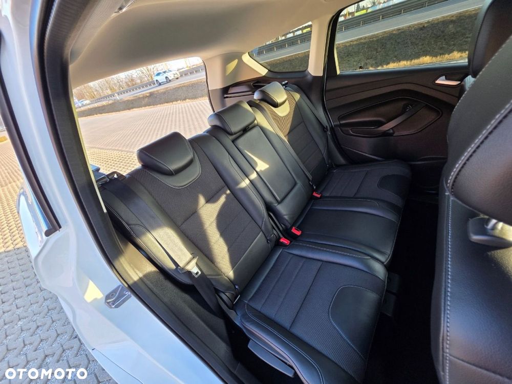 Ford Kuga - 23