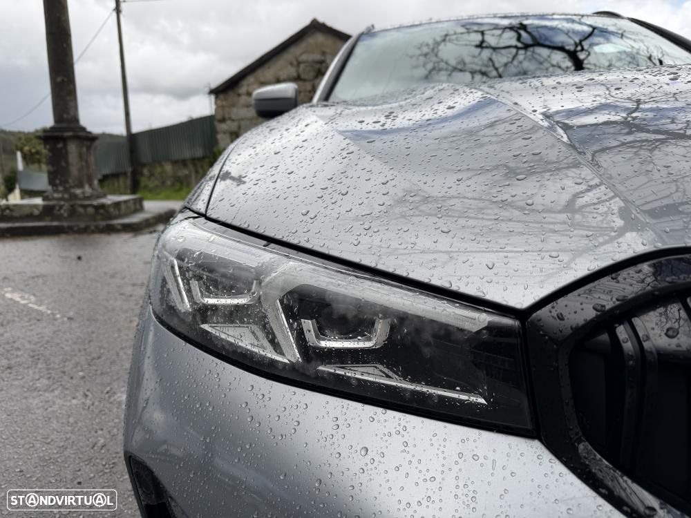 BMW 330 e Pack 50 anos M Auto - 14