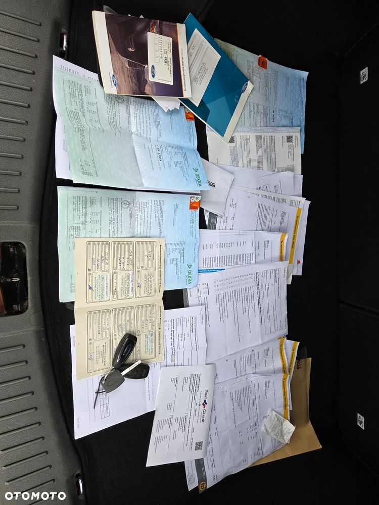 Ford Kuga 2.0 TDCi 4x4 Titanium - 23