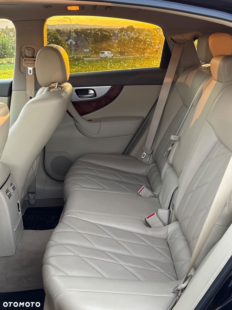 Infiniti FX FX30d S - 14