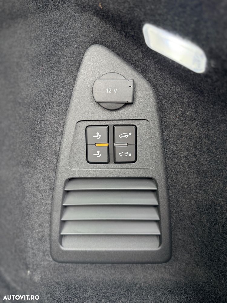 Volkswagen Touareg 3.0 V6 TDI SCR 4Motion Automatik R-Line - 9