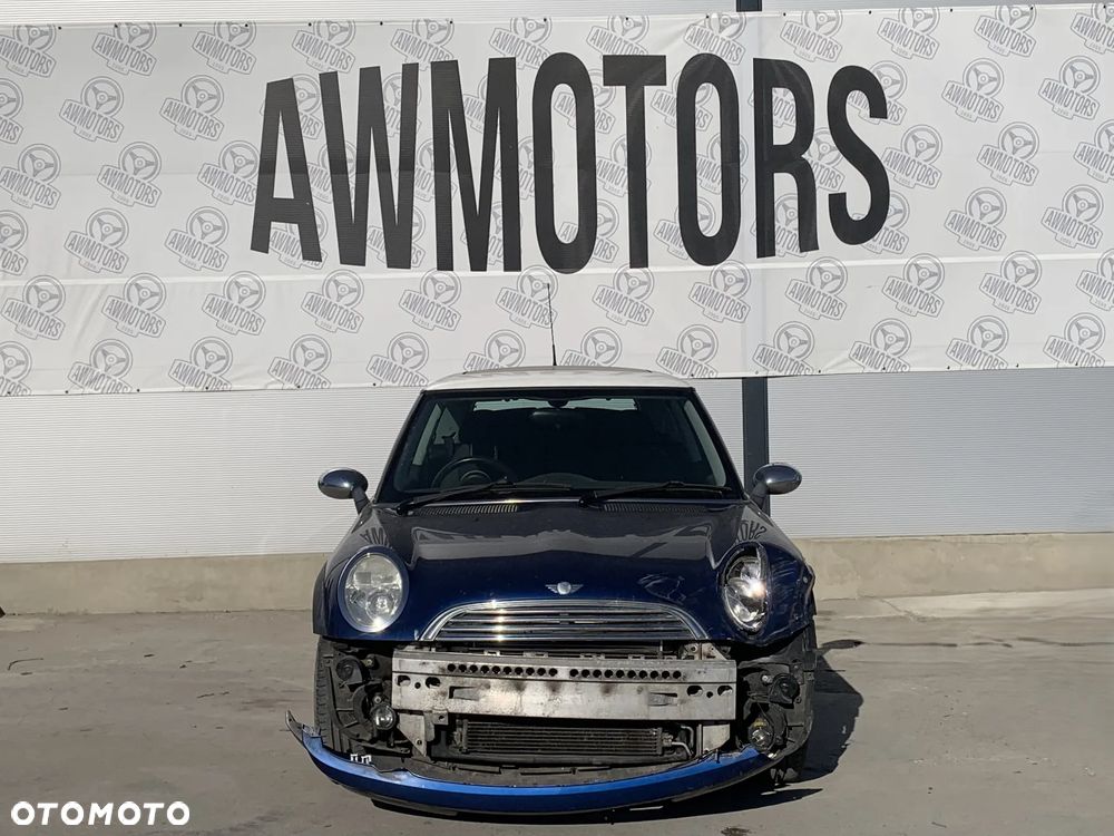 MINI COOPER 2003 *SAMOCHÓD NA CZĘŚCI* 4633 RC32  MASKA, LAMPA, DRZWI, LUSTERKO, ZDERZAK, GRILL, BŁOTNIK, KLAPA, BELKA, DESKA, FOTELE, KANAPA, ĆWIARTKA KIEROWNICA, TARCZE, ZACISKI, ZAWIESZENIE, KOMPLETNY PRZÓD, KOMPLETNY TYŁ, LICZNIK, ZEGARY, PRAWE LEWE PRZÓD TYŁ - 4