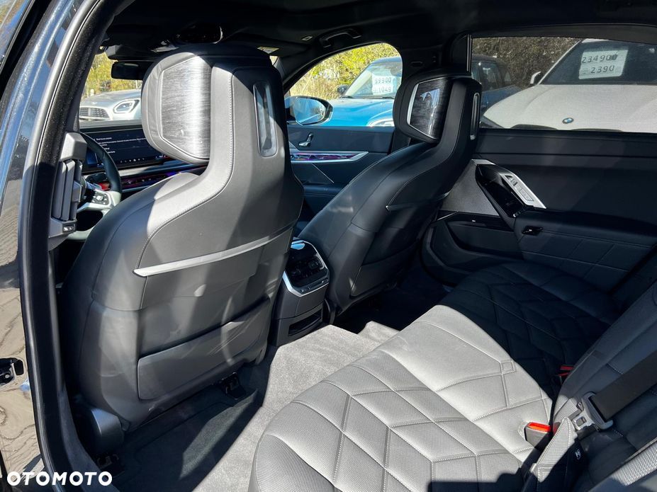 BMW Seria 7 740d xDrive mHEV sport - 14