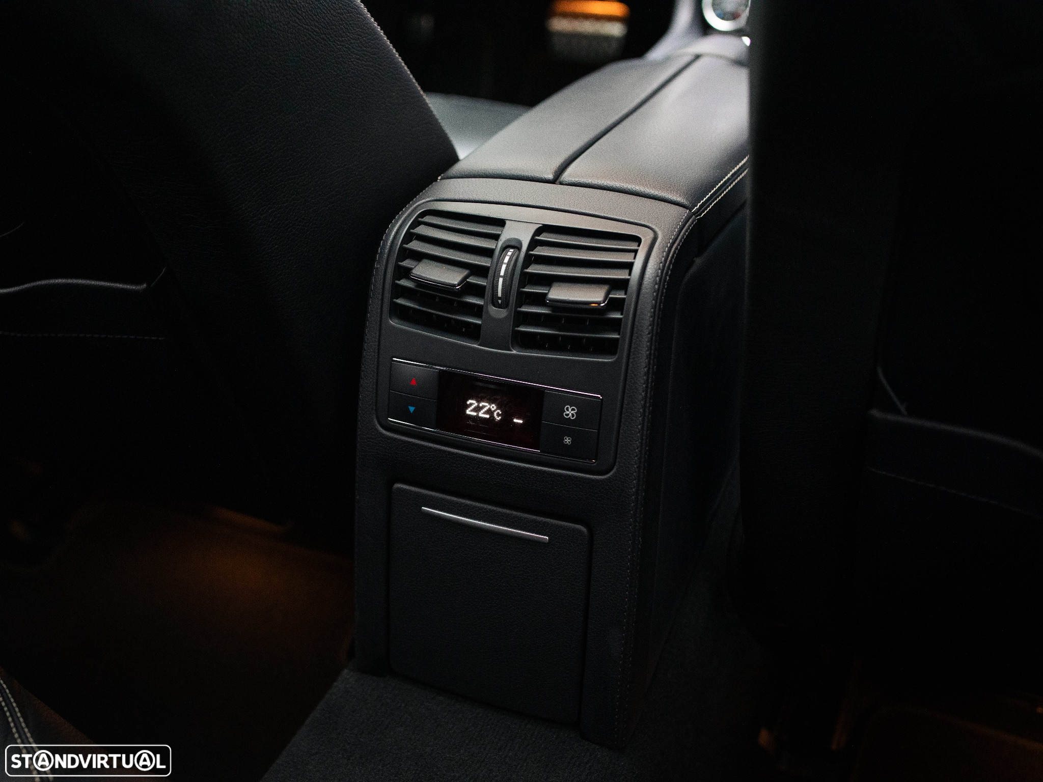 Mercedes-Benz CLS 500 Shooting Brake 4Matic 7G-TRONIC - 25