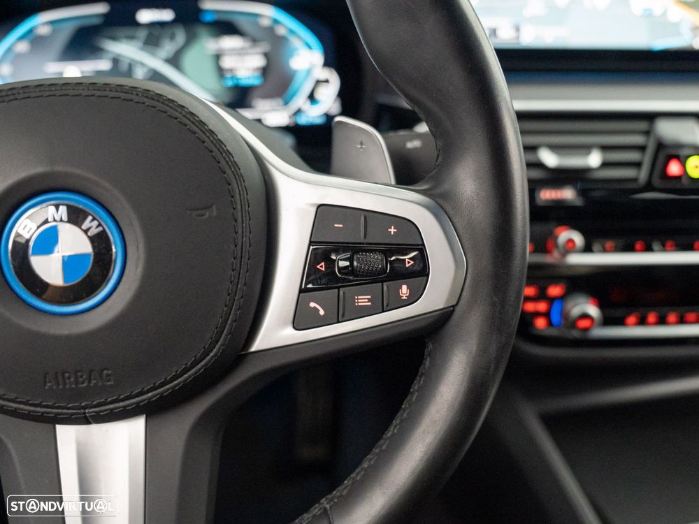 BMW 530 e Pack M - 22