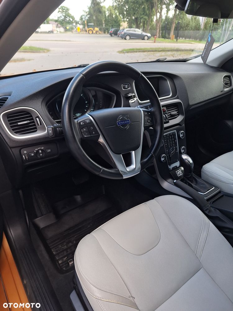 Volvo V40 D3 Geartronic Momentum - 9