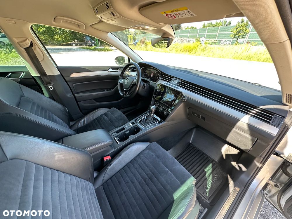 Volkswagen Passat 2.0 TDI (BlueMotion Technology) DSG Highline - 37