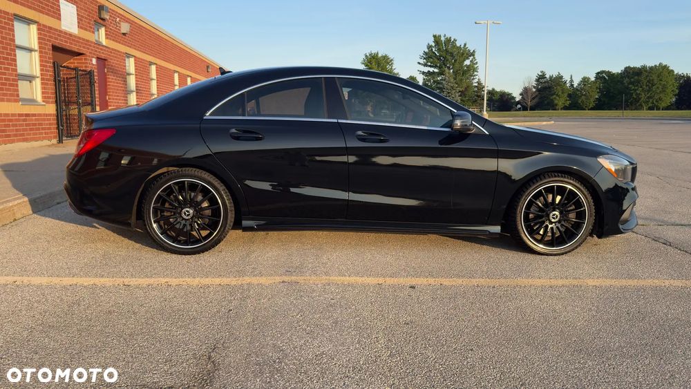Mercedes-Benz CLA 250 4-Matic AMG Line 7G-DCT - 5