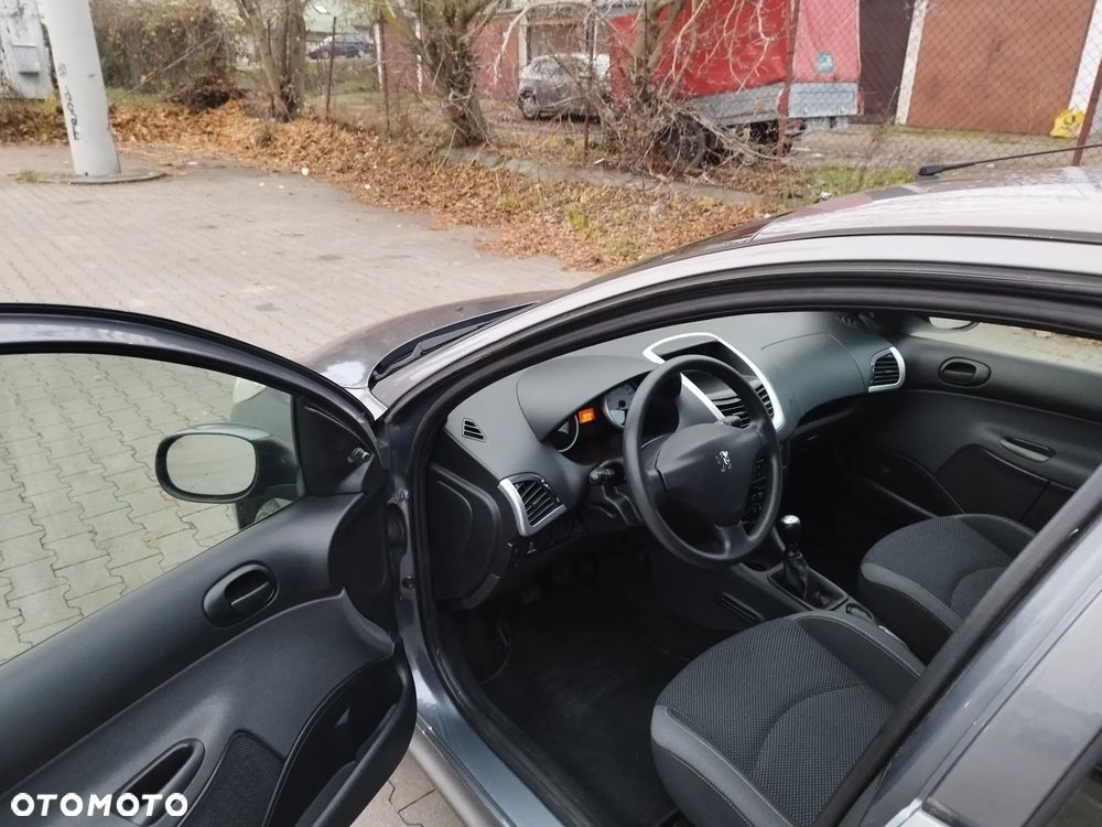 Peugeot 206 plus 1.1 Presence - 27