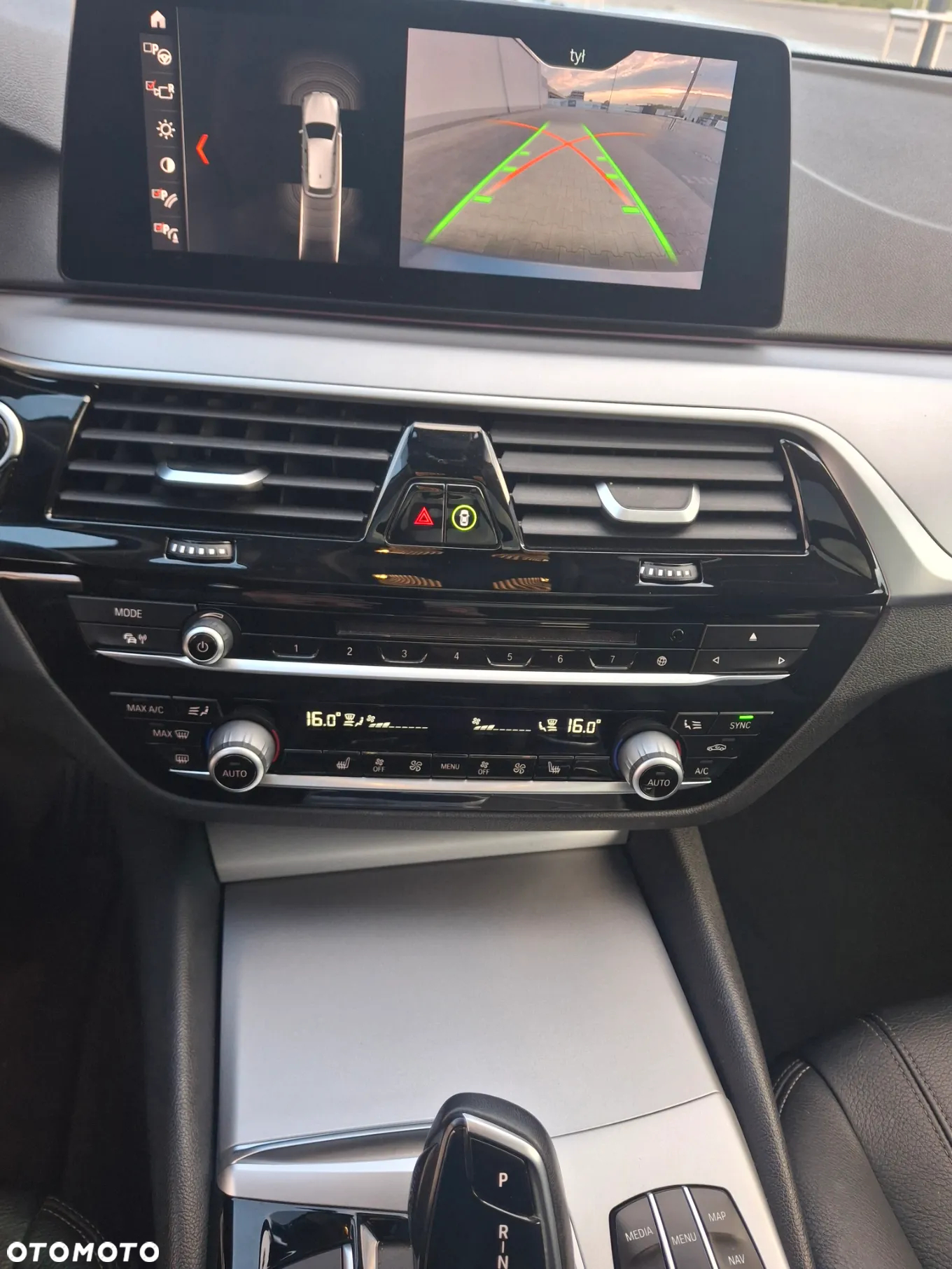 BMW Seria 5 518d Sport Line - 13