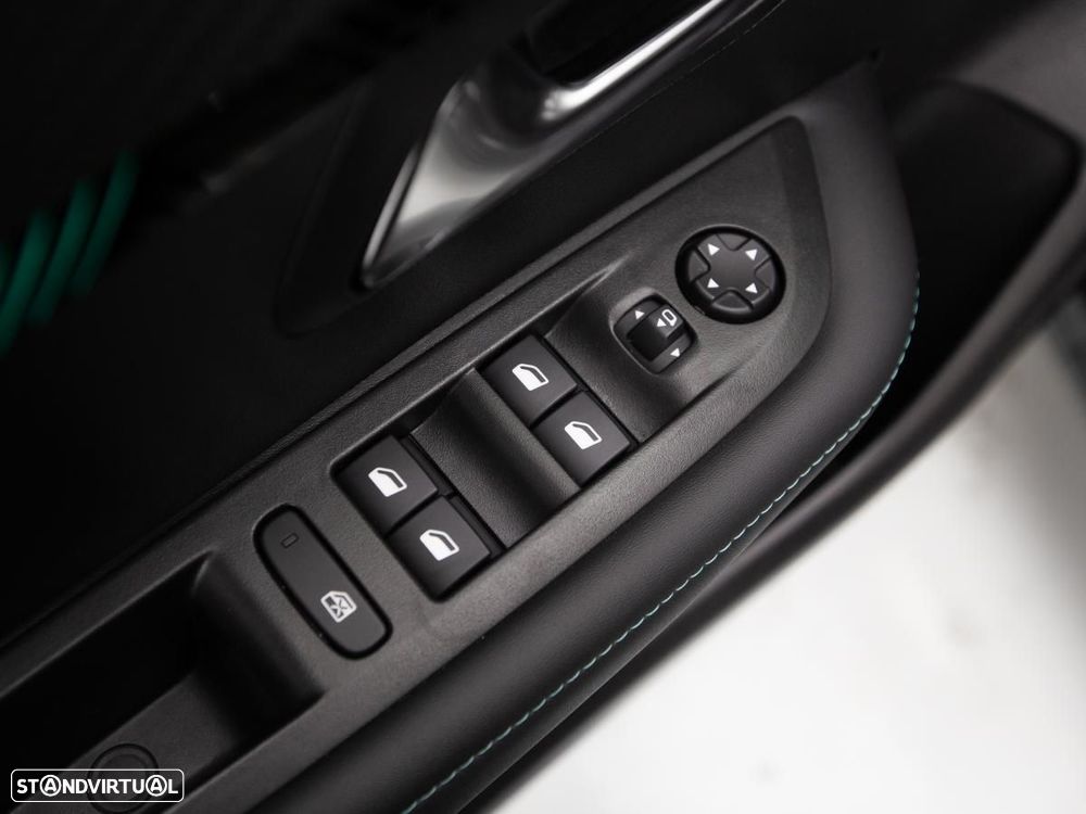 Peugeot 208 1.2 PureTech Allure Pack EAT8 - 13