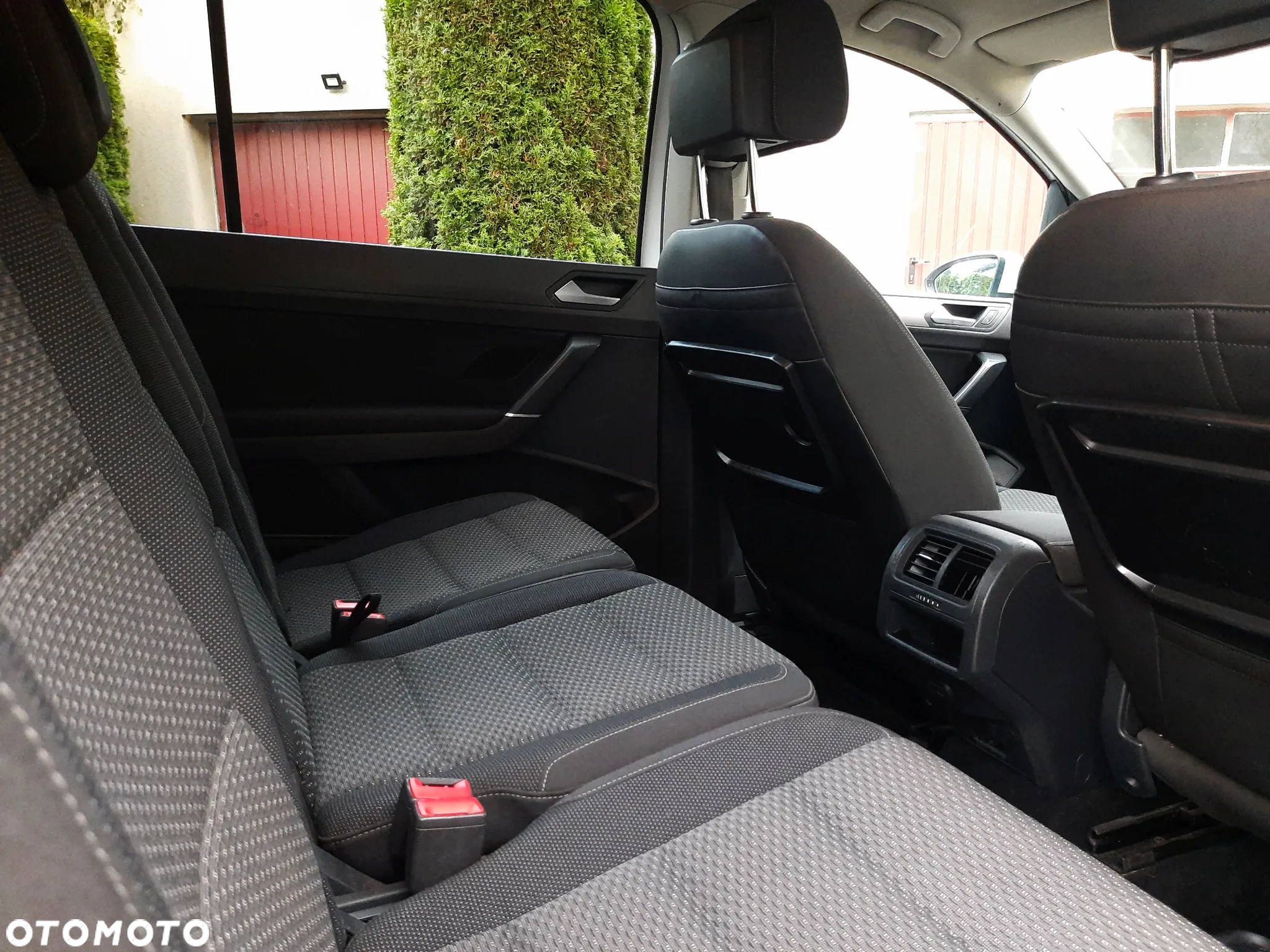 Volkswagen Touran 1.6 TDI BMT Comfortline - 29