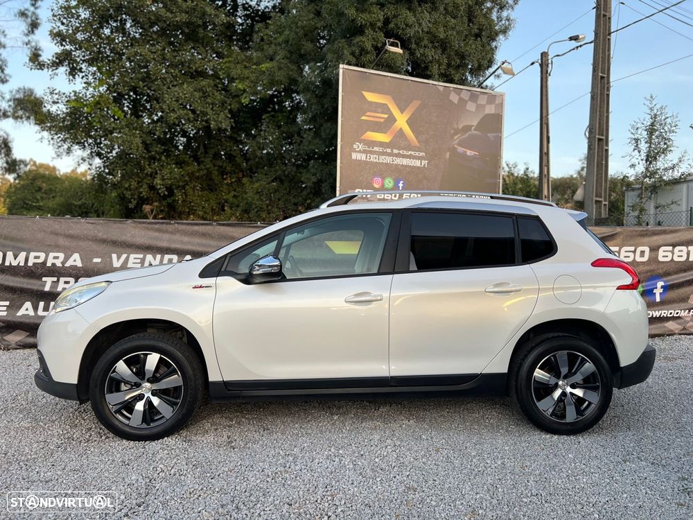 Peugeot 2008 1.2 PureTech GT Line - 4