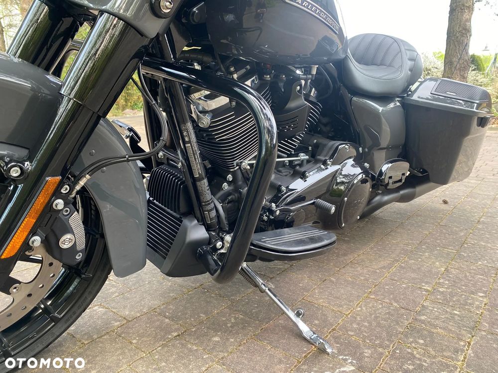 Harley-Davidson Touring Street Glide - 4