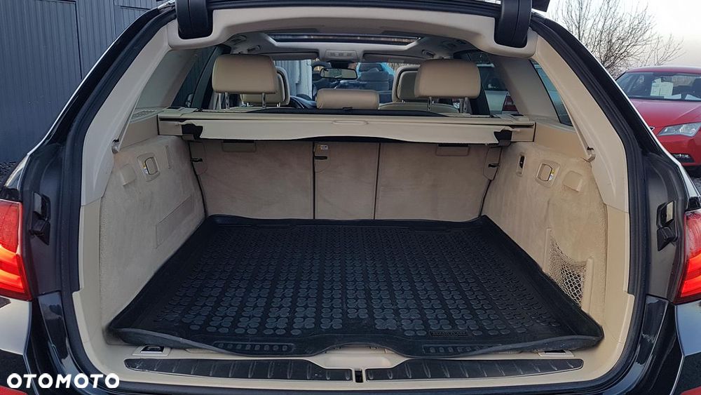 BMW Seria 5 520d xDrive - 13