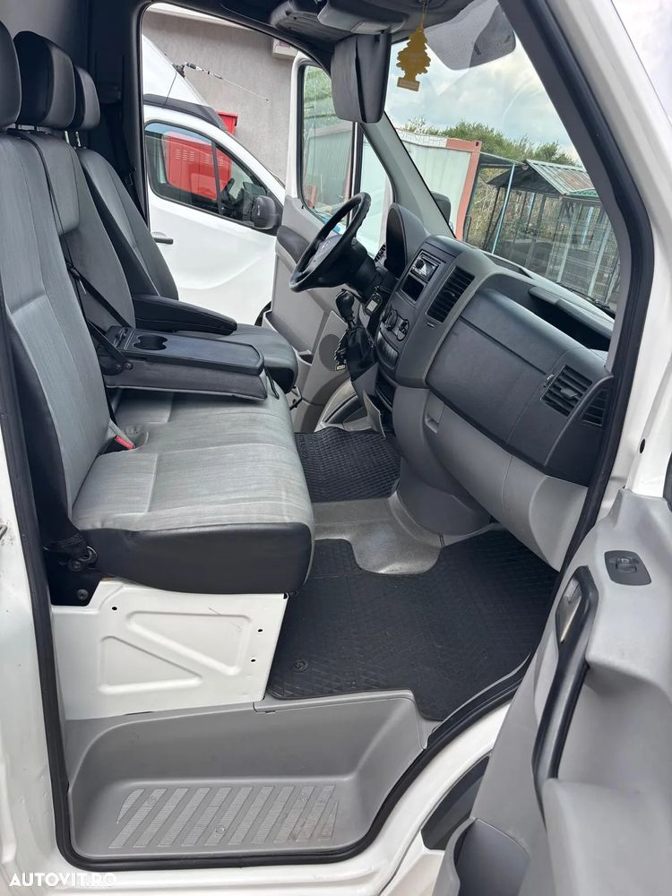 Volkswagen CRAFTER - 8