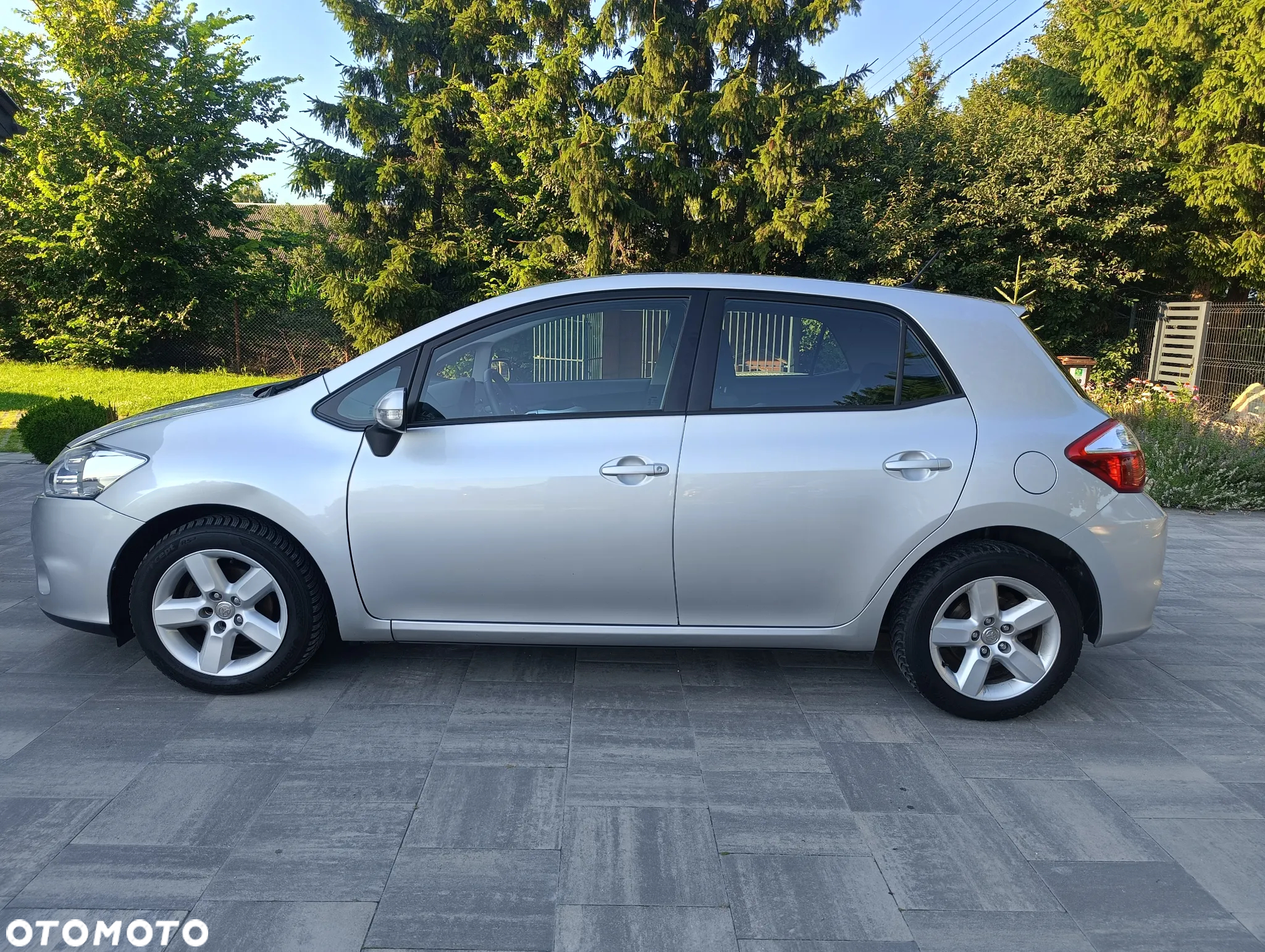 Toyota Auris 1.6 Premium - 19