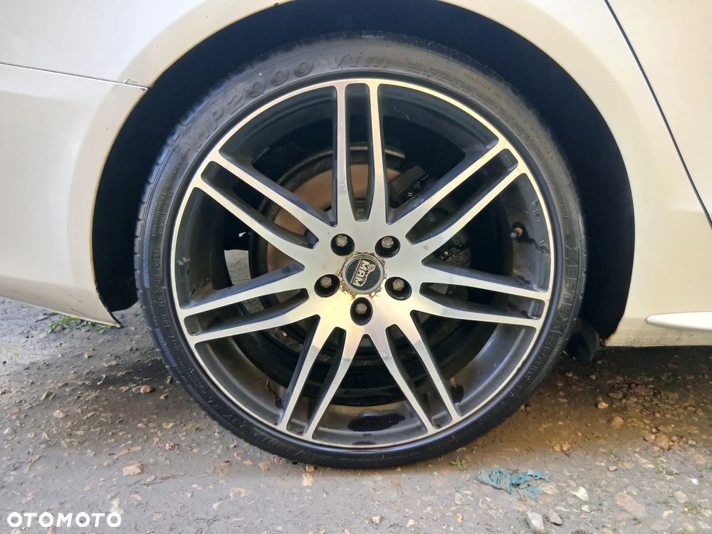 Audi A4 Avant 2.0 TDI DPF - 13