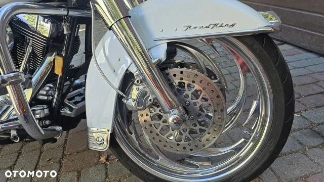 Harley-Davidson Touring Road King - 12