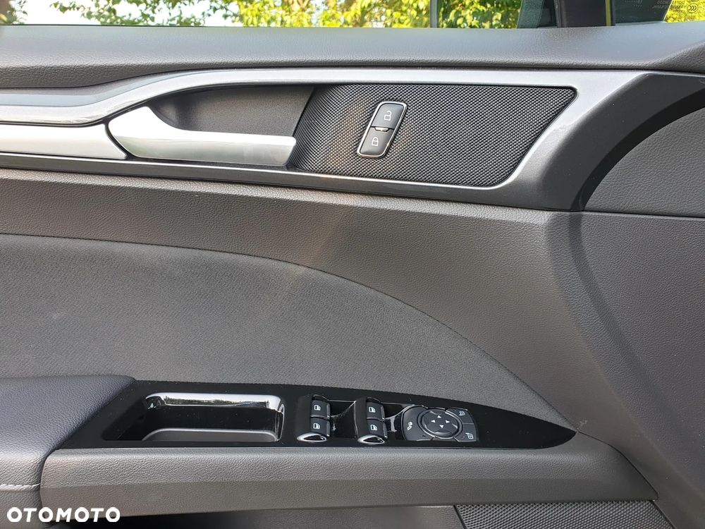 Ford Mondeo 2.0 TDCi Ambiente Plus PowerShift - 29
