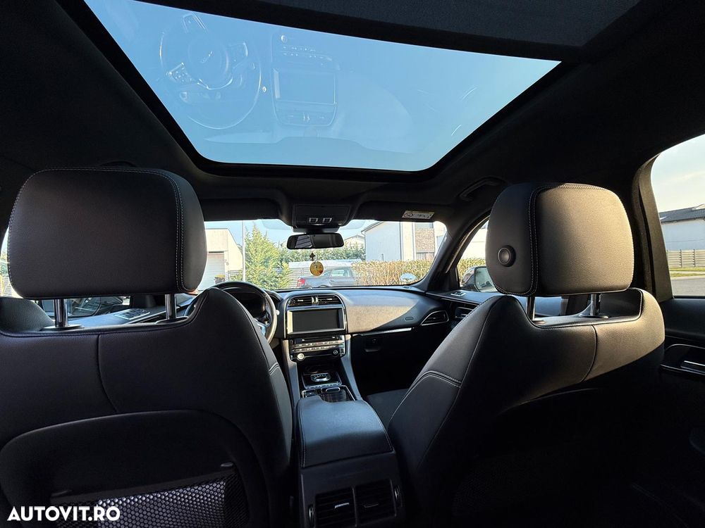 Jaguar F-Pace 30d AWD R-Sport - 8