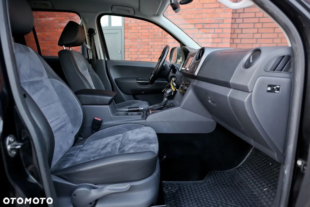 Volkswagen Amarok 2.0 BiTDI Autm Highline - 23
