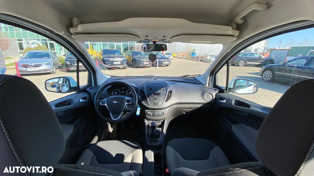 Ford Tourneo Courier - 8