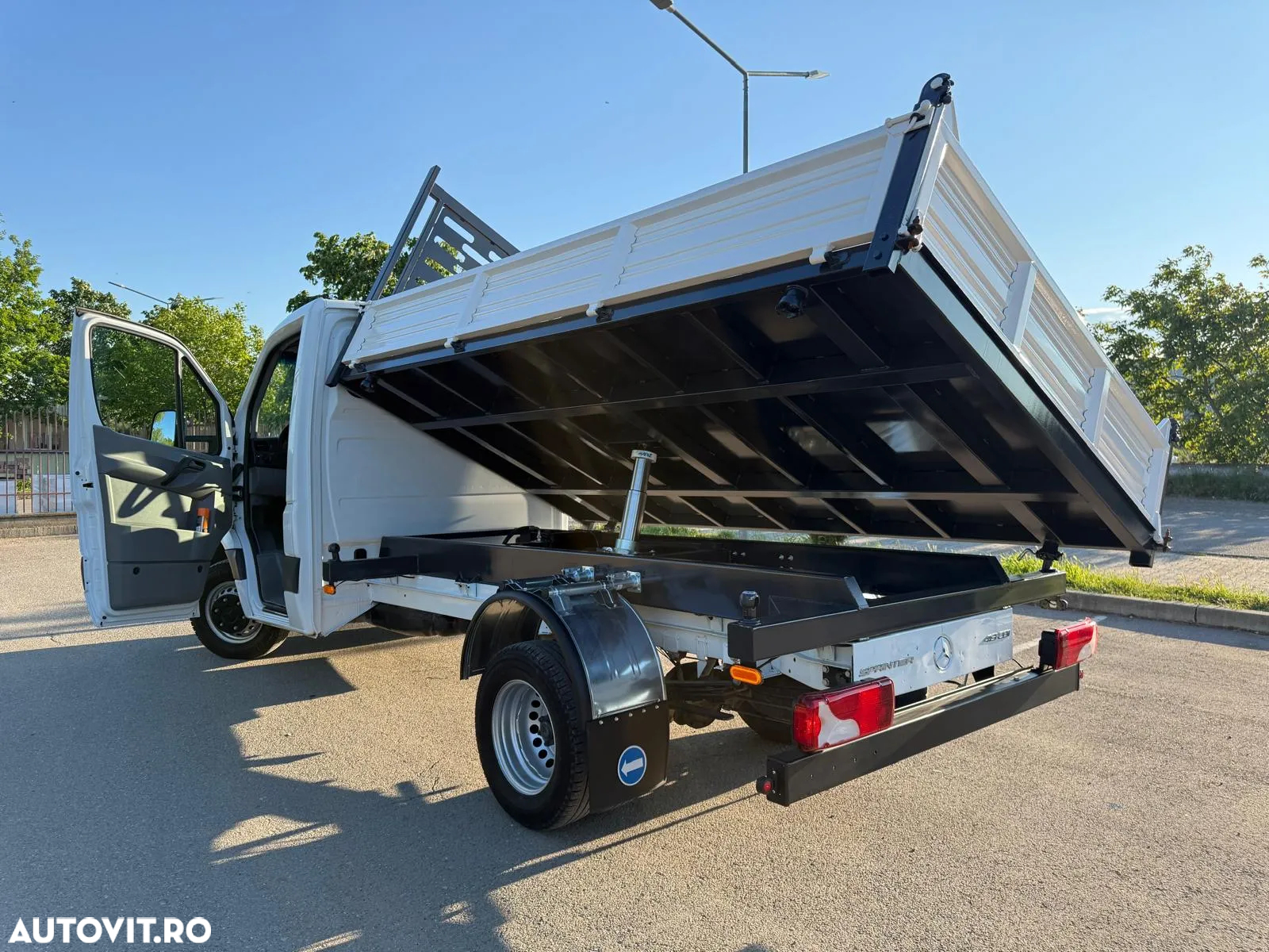 Mercedes-Benz Sprinter - 28