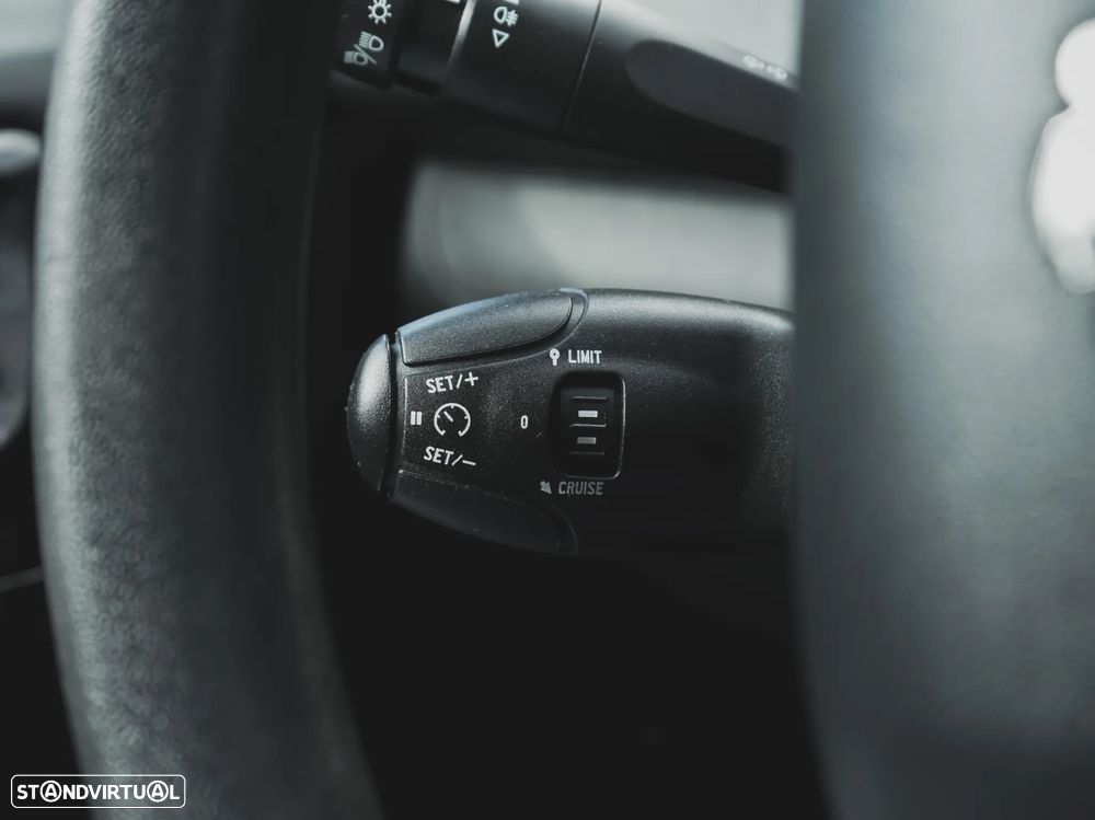 Peugeot 208 PureTech 82 Urban Move - 11