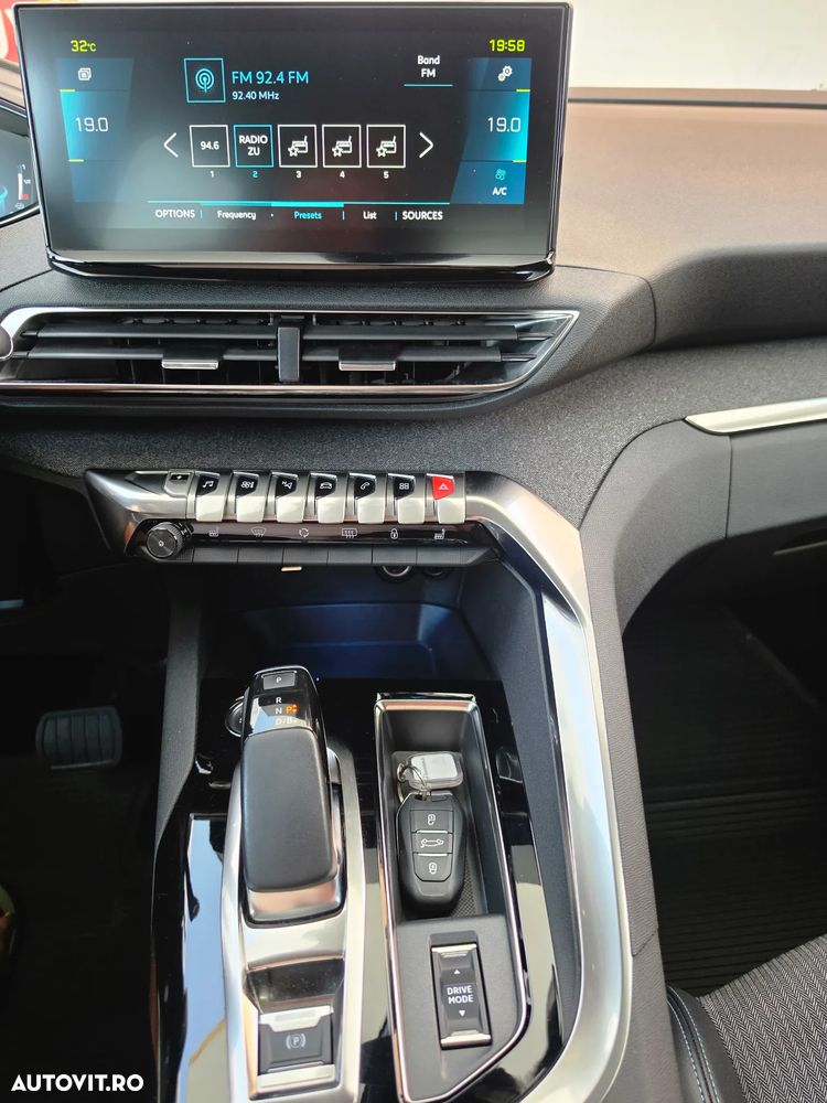 Peugeot 3008 PHEV 180 EAT8 Allure Pack - 9