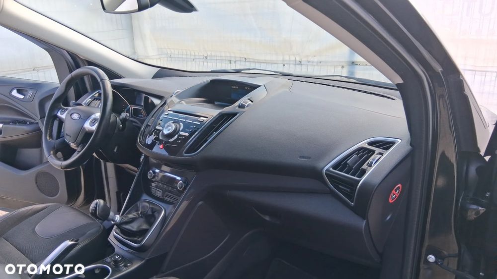Ford Kuga 2.0 TDCi 4WD Titanium - 22