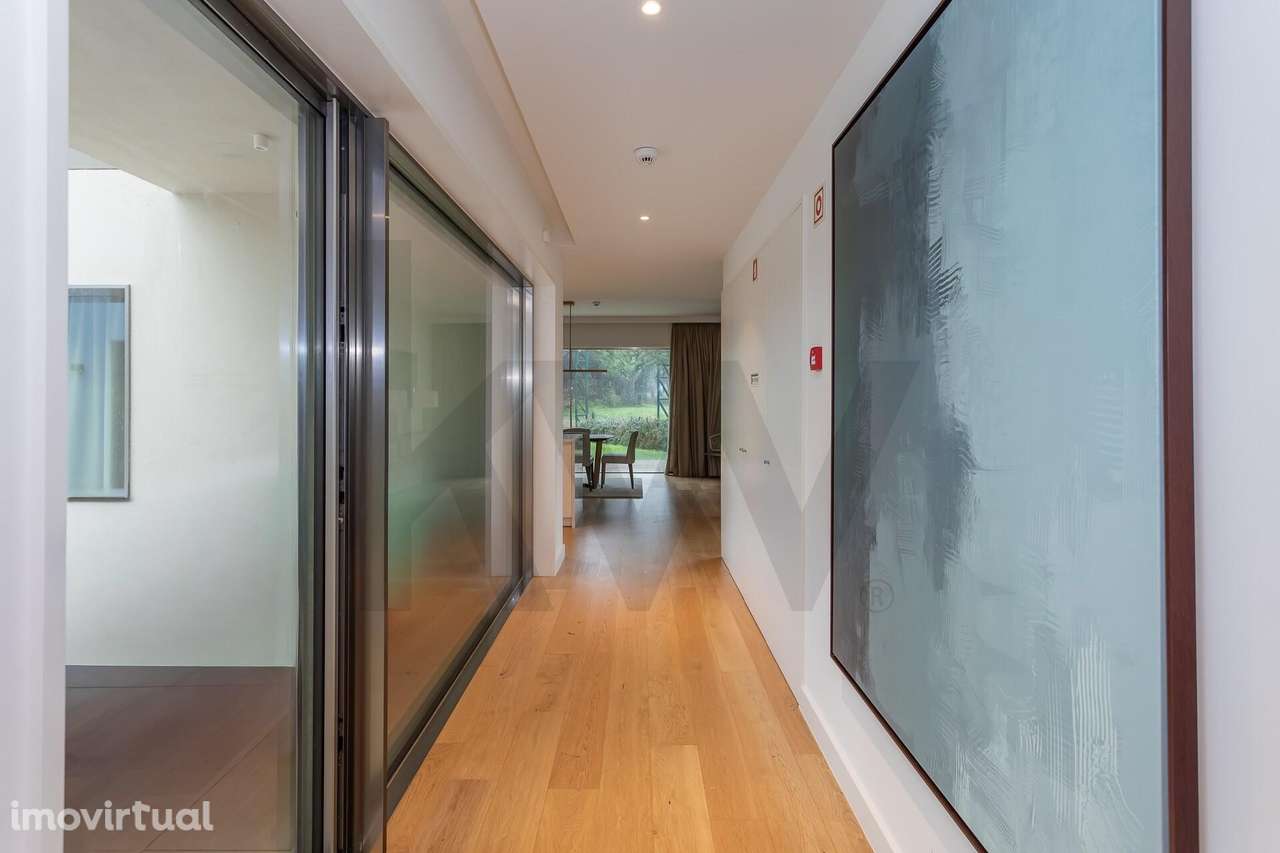 Moradia T3 no Marinha Prime - Elegância e Exclusividade na Quinta da M - Grande imagem: 2/25