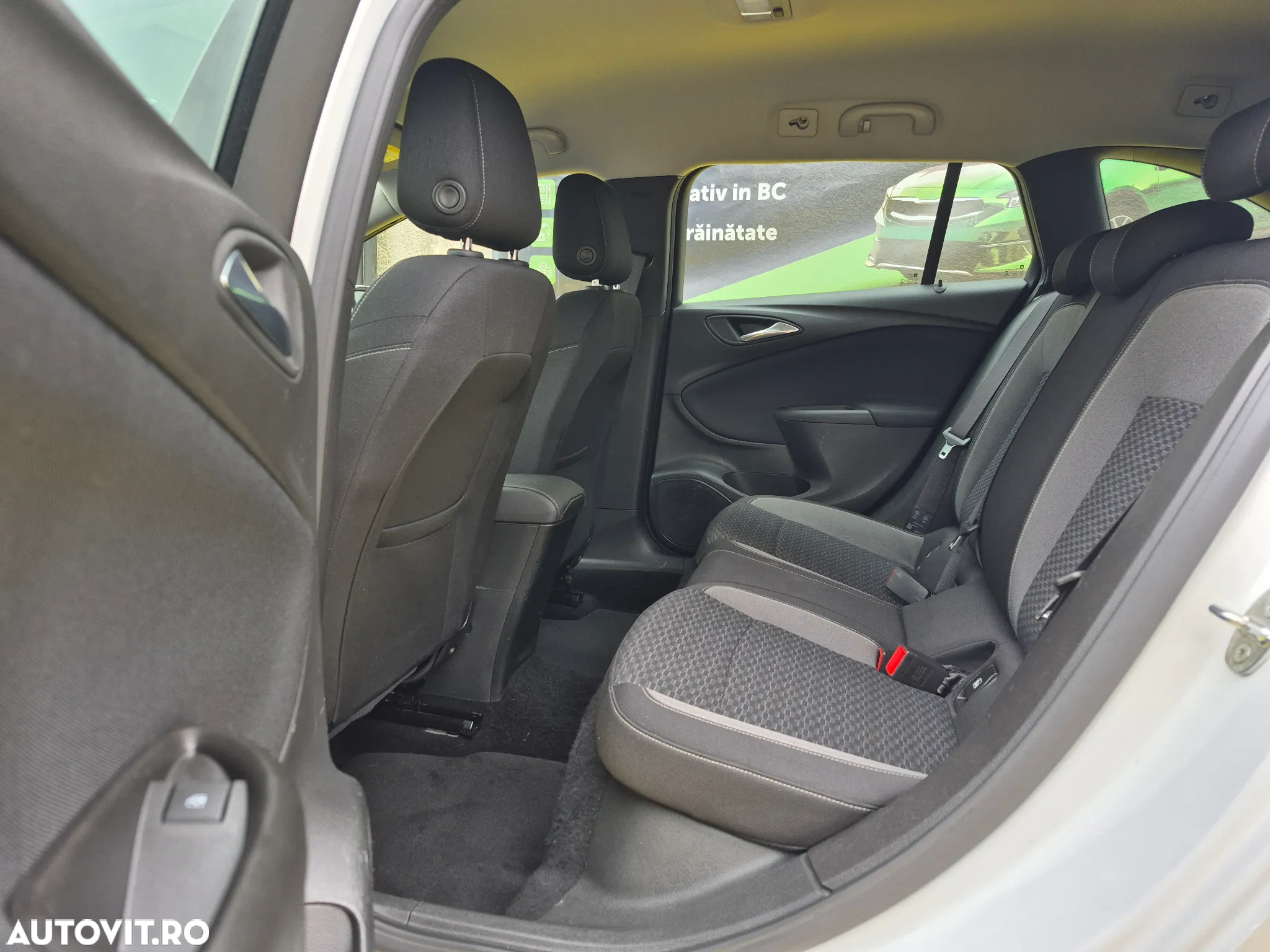 Opel Astra 1.6 CDTI ECOTEC Start/Stop Cosmo - 11