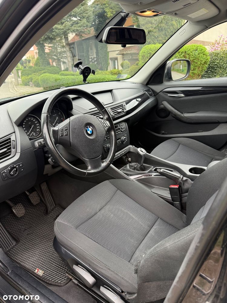BMW X1 sDrive18d - 12