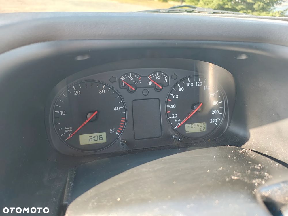 Volkswagen Transporter - 8