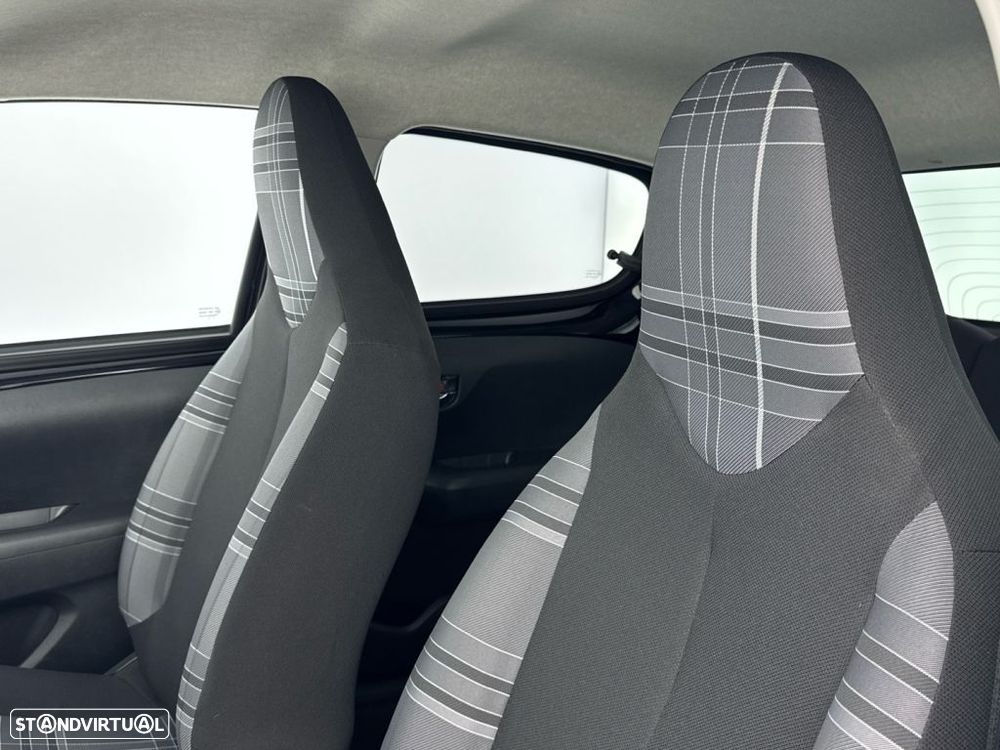 Peugeot 108 1.0 VTi Allure ETG5 - 23