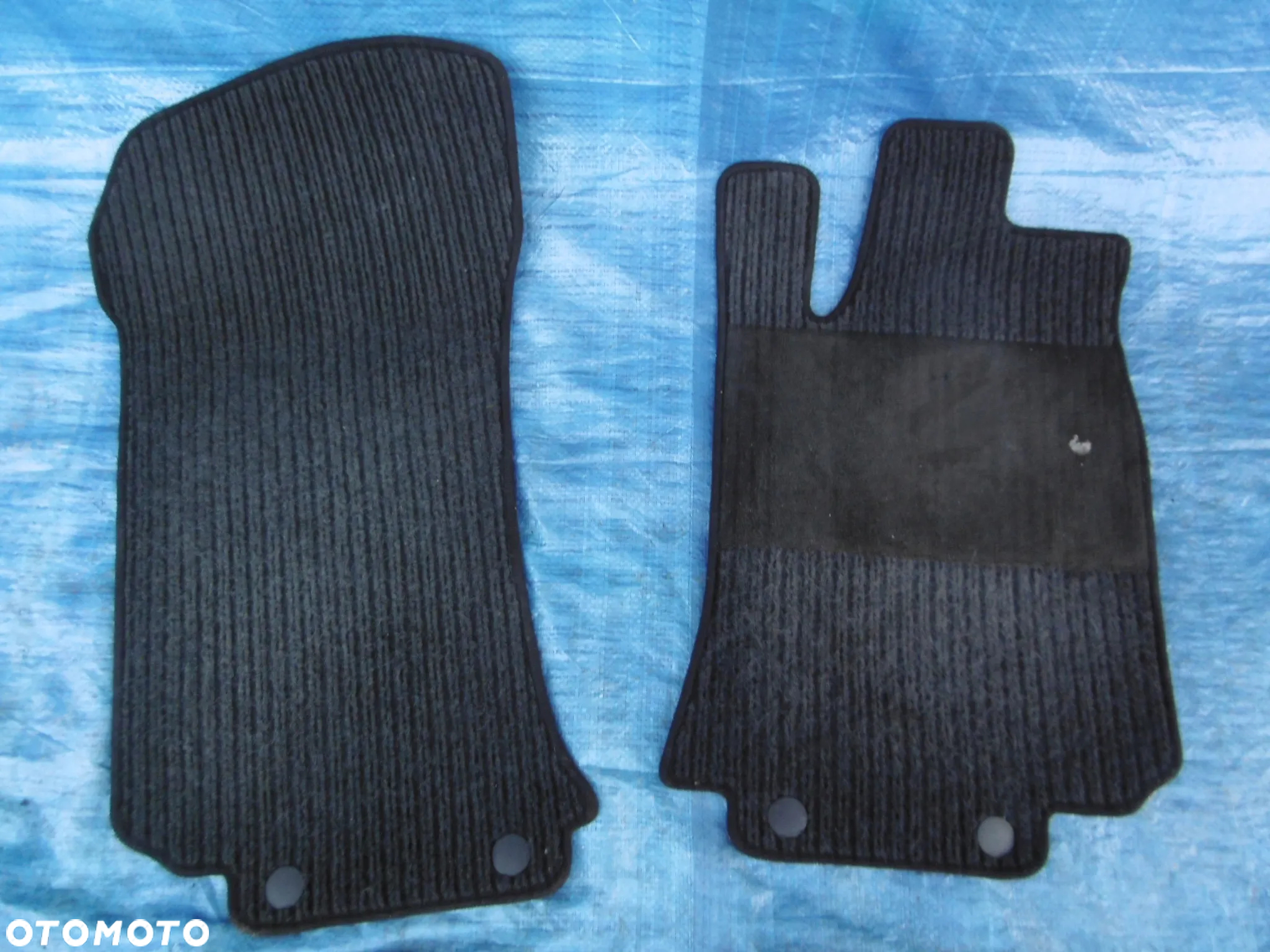 DYWANIKI ORYGINALNE KOMPLET MERCEDES W251 LONG - 2