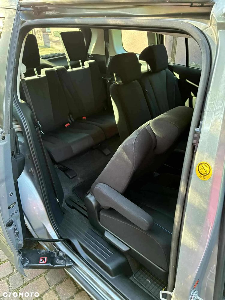 Mazda 5 - 5