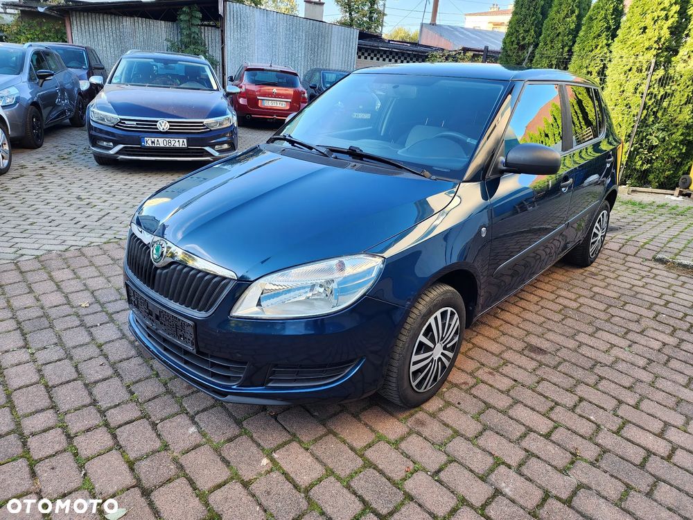 Skoda Fabia 2012 photo 4
