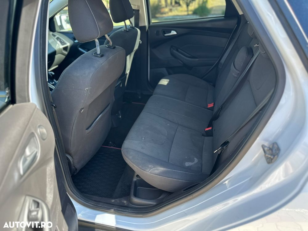 Ford Focus - 28