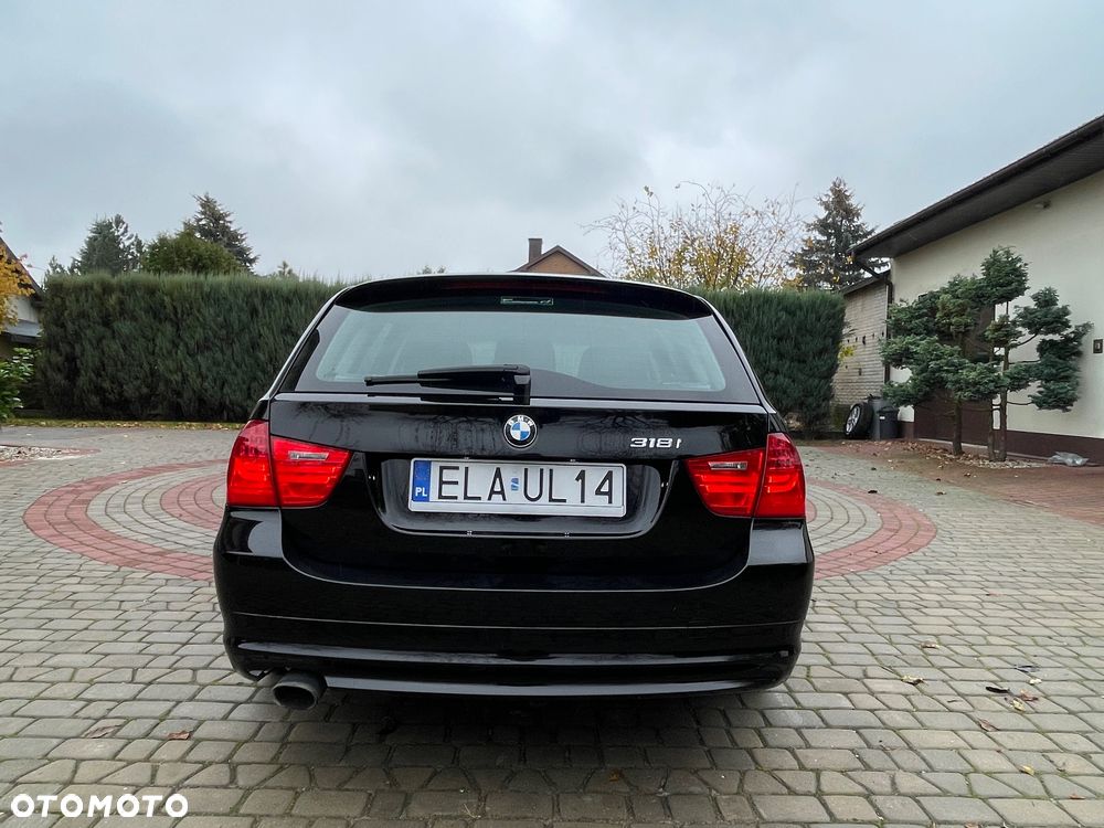 BMW Seria 3 318i Touring - 20