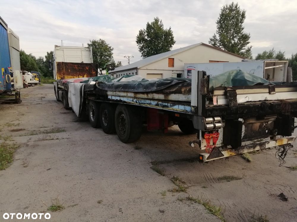 Schmitz Cargobull SKO 24 - 1