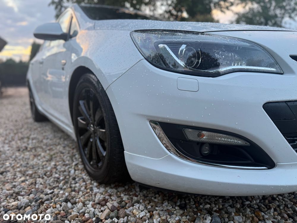 Opel Astra 2.0 CDTI Cosmo - 26