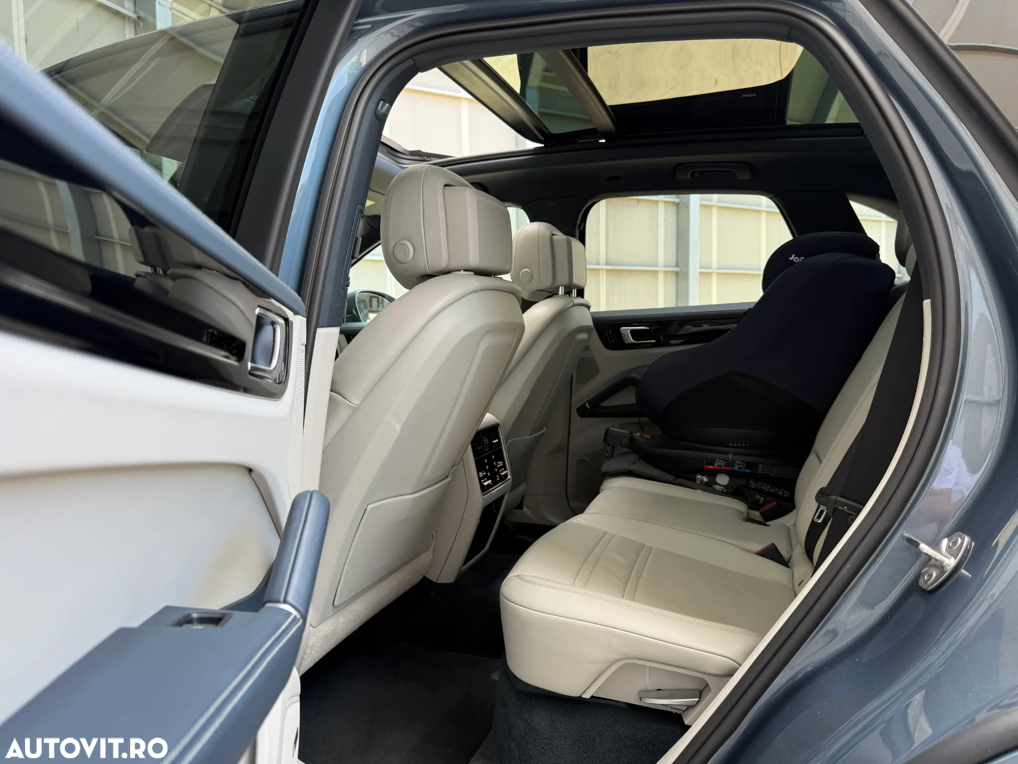Porsche Cayenne Standard - 22