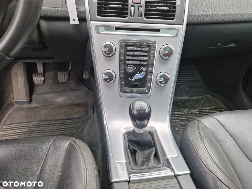 Volvo XC 60 D4 AWD Summum - 18
